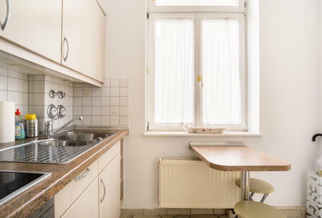 Charming Apartment *